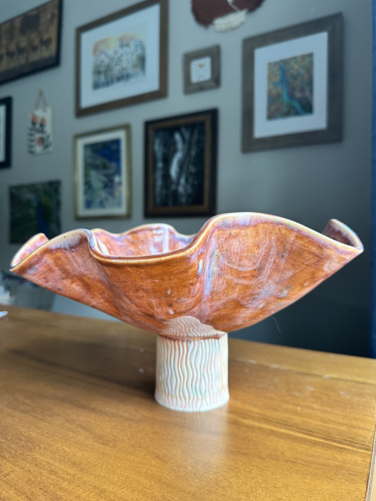 Wavy vase